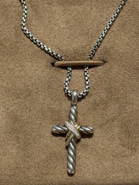 David Yurman X CROSS NECKLACE
Sterling Silver with 14K Yellow Gold and Diamonds